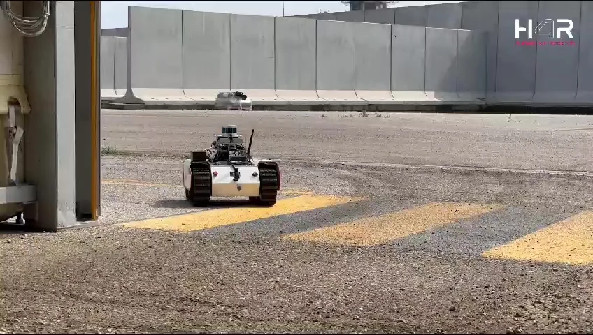 Rover terrestre UGV H4Research in test su pista